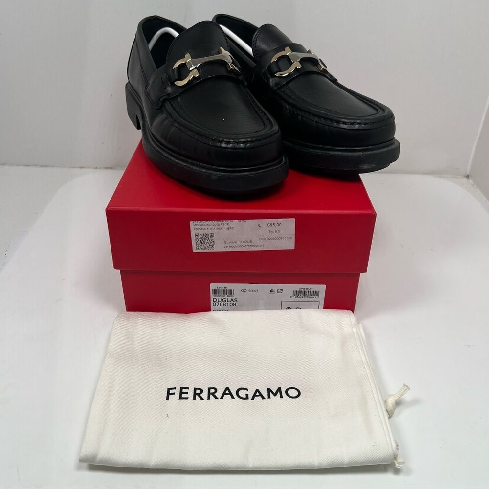 SALVATORE FERRAGAMO - *DUGLAS* Black Lug Sole Loafer 8.5 Black